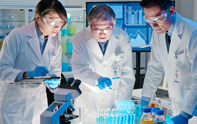 0183-Lab-Training-678x428px